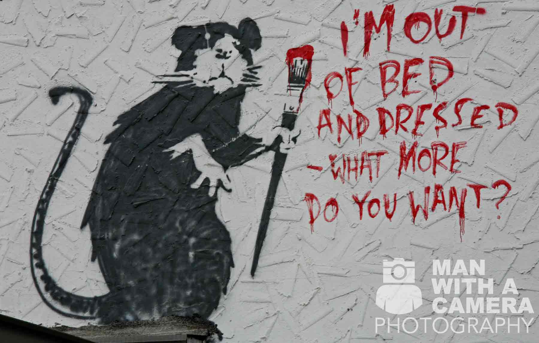 banksy-LA-rat-out-of-bed-and-dressed
