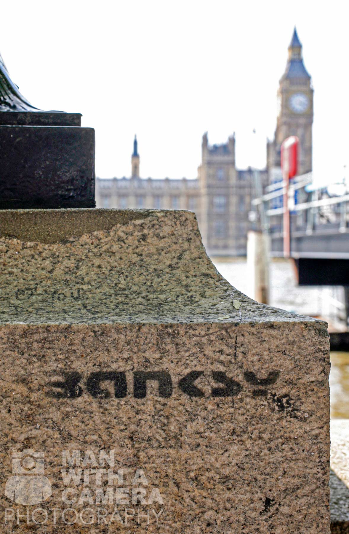 banksy-tag-westminster-south-bank